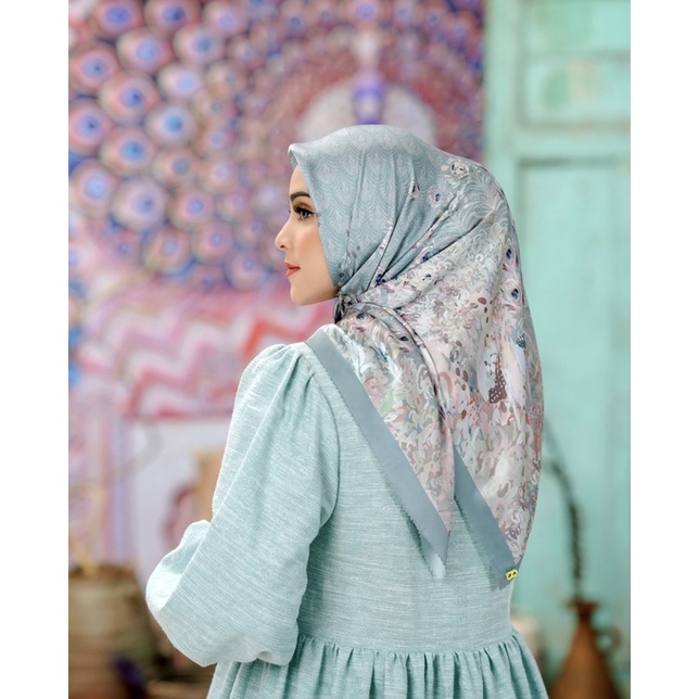 buttonscarves eddera series