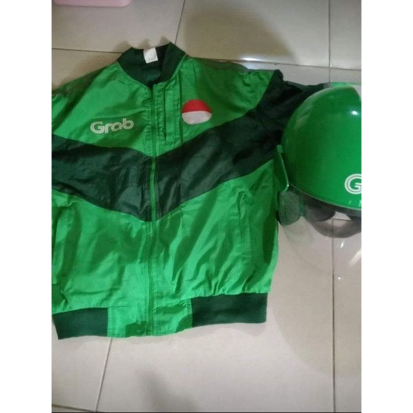 jaket dan helm grab