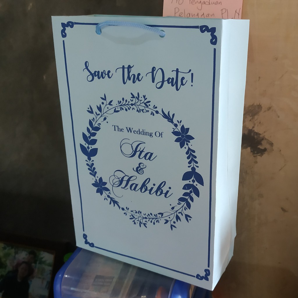 

Paperbag kraft putih ukuran custom 2