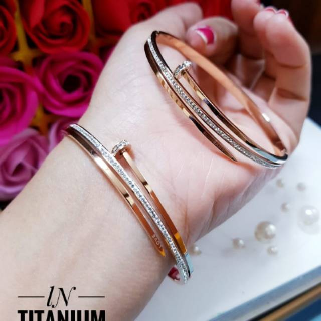 Titanium gelang 0974j