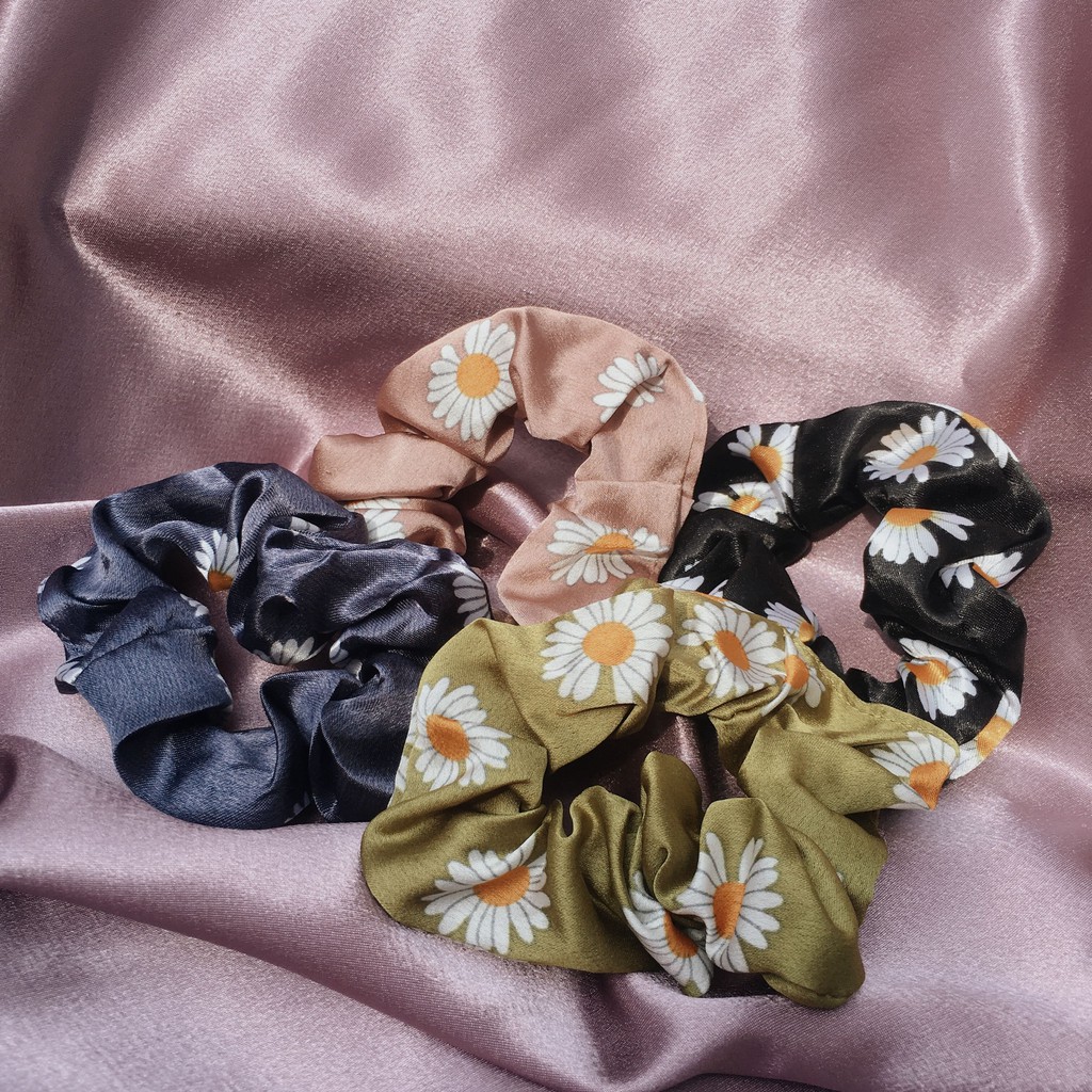 Satin Daisy Scrunchies / Scrunchies Murah