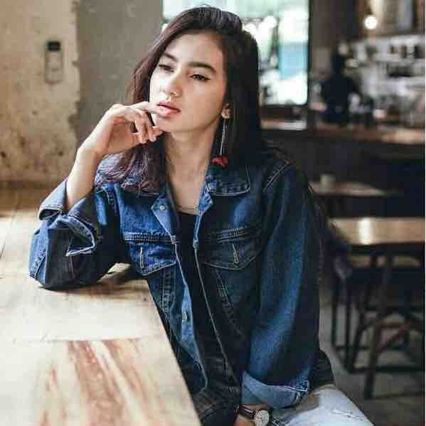 Jaket Denim Wanita/Jaket Levis Wanita-Warna Biru Muda/Bio Blit-Ukuran,M,L,XL