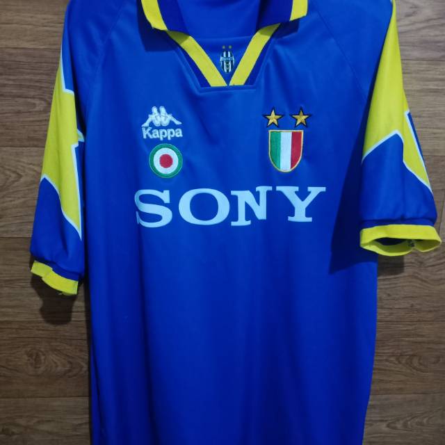 Jersey retro juventus 1996 away final champions