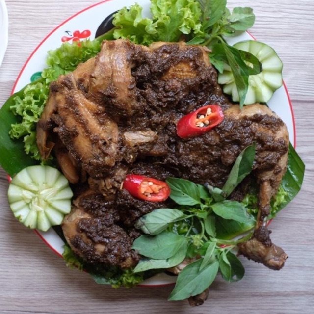 

Ayam Item