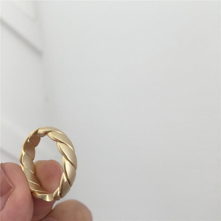 Cincin Model Terbuka Bahan Metal Gaya Korea Untuk Wanita