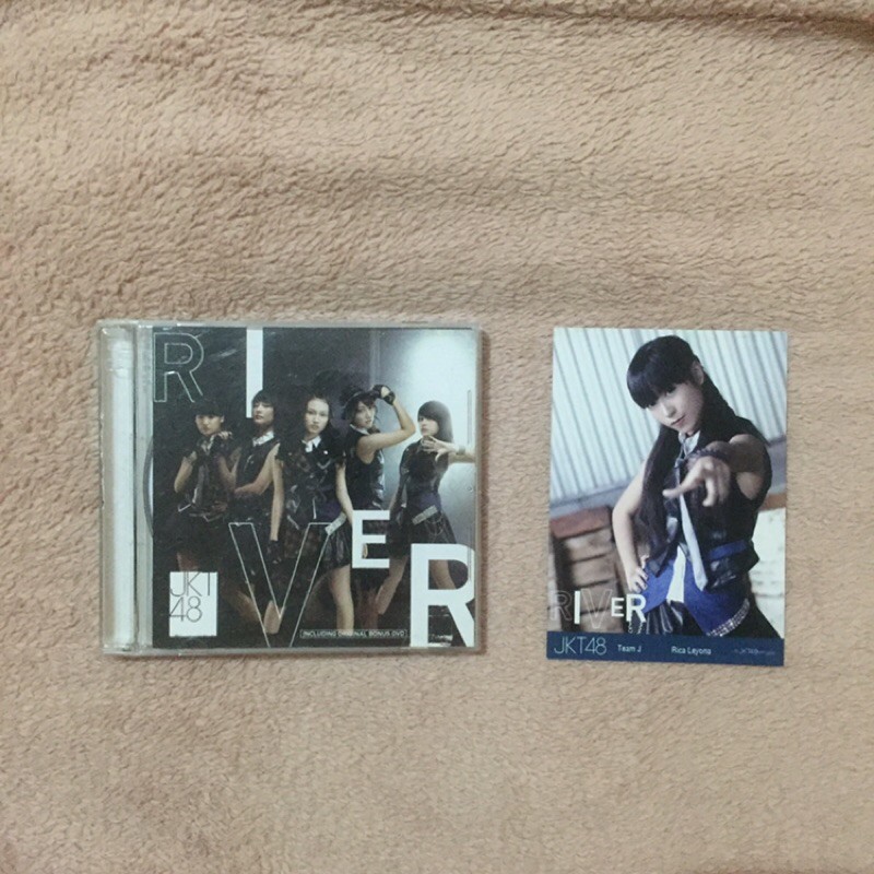 Album JKT48 River + Photopack Rica