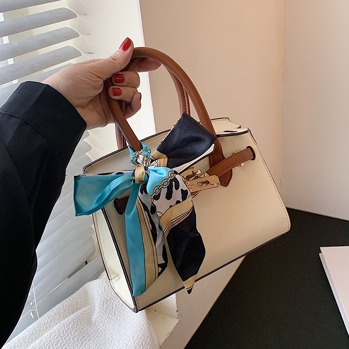 (2PC BISA IKG)GTBI998873920  NEW ARRIVAL TAS SELEMPANG  IMPORT PREMIUM TERBARU+SALL