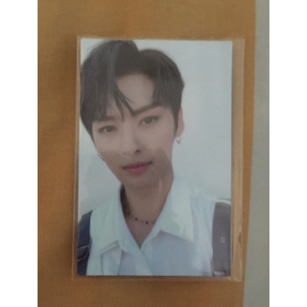 

PHOTOCARD STRAY KIDS LEE KNOW SELCA