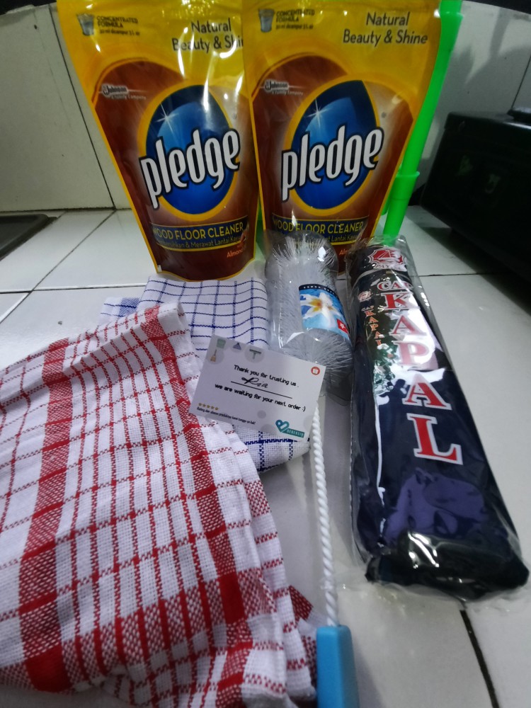 Pledge Pembersih Lantai Kayu 400ml / Wood Floor Cleaner / Pengkilap Kayu Furniture