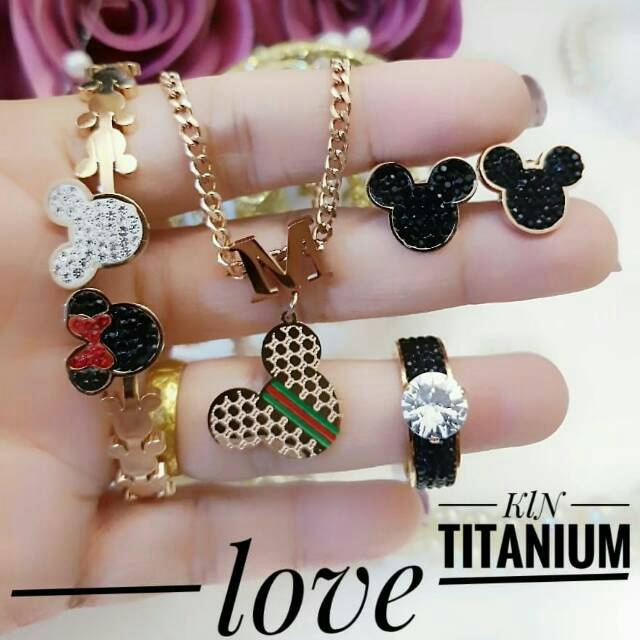 Aneka Set Perhiasan Titanium Mickey Mouse Bangle (8 Motif)