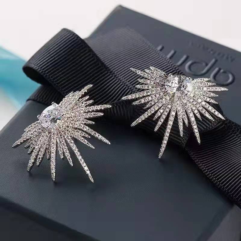 Anting Tusuk Gantung Temperament Bahan Sterling Silver 925 Desain Geometri Hias Zircon Gaya Mewaheropaamerika Untuk Wanita