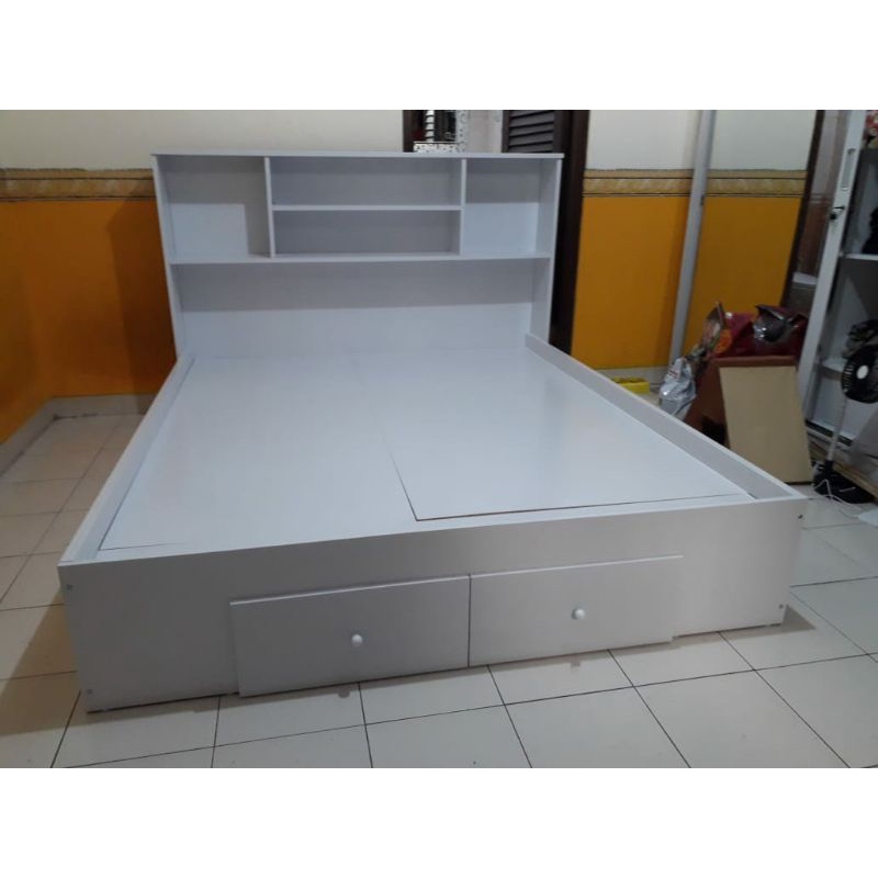 TEMPAT TIDUR LACI/DIPAN LACI/DIPAN KAYU LACI MINIMALIS