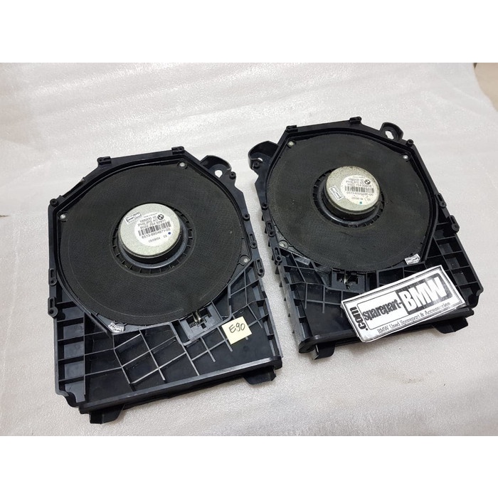 Subwoofer BMW E90 sepasang {Part by BMW Speciall Part}