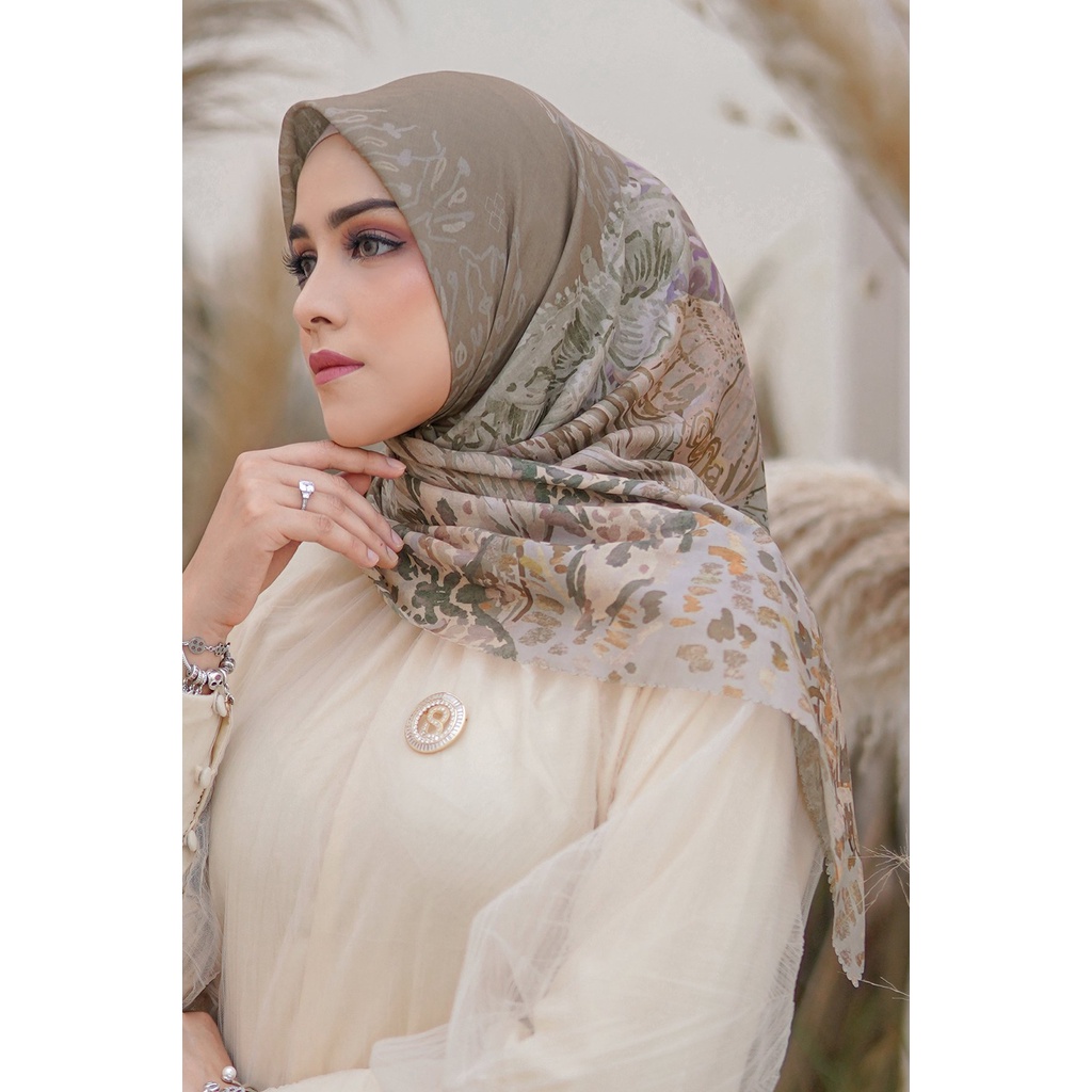 THE FARSHA VOAL SQAURE - BUTTONSCARVES