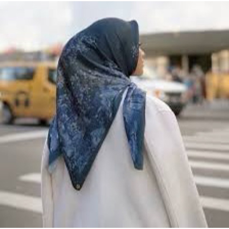 Buttonscarves New York Reborn Dumbo New