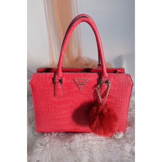 Preloved GUESS original store counter