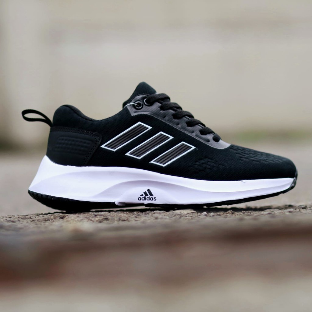 sepatu adidas air max