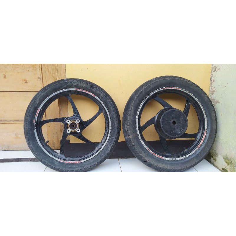 velg Daichi Alloy untuk Suzuki Spin old (as kecil)