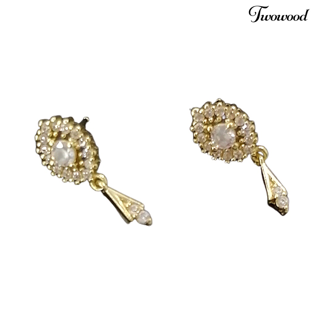 1 Pasang Anting Stud Cubic Zirconia Bentuk Oval Model Rumbai Gaya Klasik Untuk Wanita