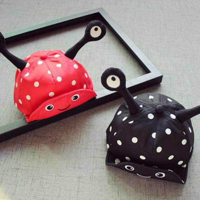 Topi bayi Motif Mata 3D uk.3bln-2tahun