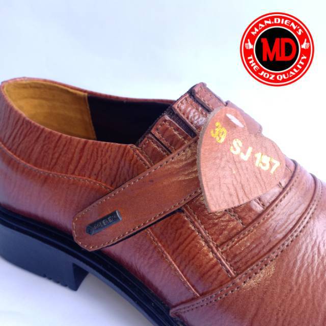 Mandiens - SJ157 Sepatu Kulit Asli Pantofel Pria Original MEDALI Export Quality