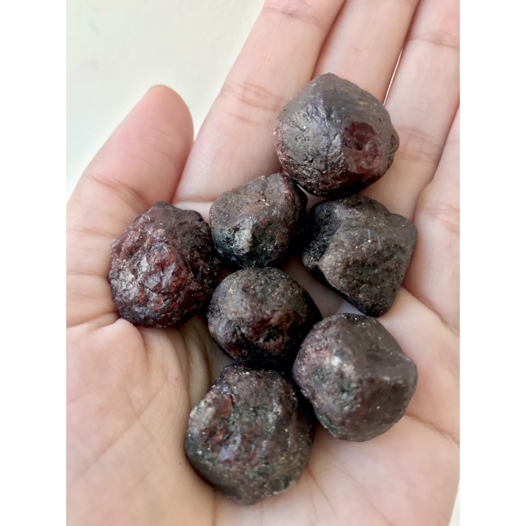 Tarotbythewolf - Rough Garnet - Bahan Batu Alam Garnet