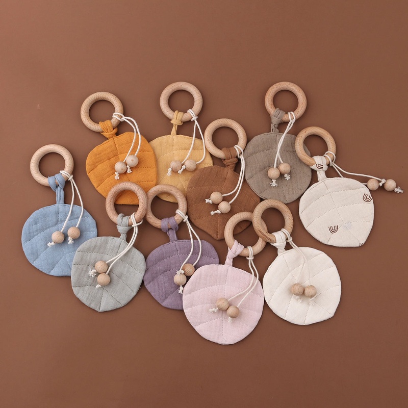 Mary Mainan Teether Bayi Newborn Bentuk Daun Bahan Kayu BPA Free