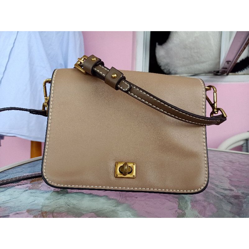 Preloved Noche by Hush Puppies like new