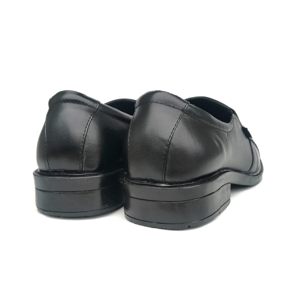 Sepatu pantofel kickers pria kulit asli