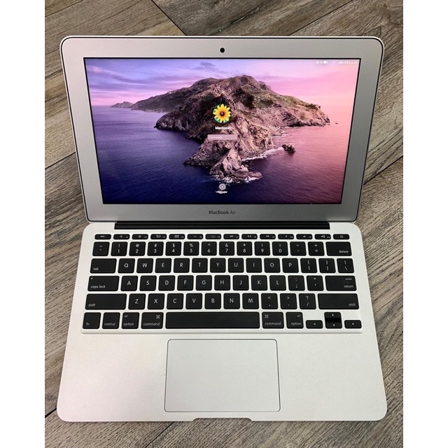 Macbook Air 11 inch 2015 // 2014 Core i5 Ram 8Gb Ssd 256Gb