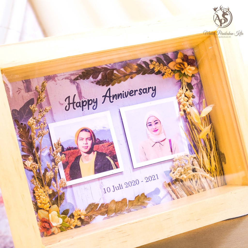 KADO PERNIKAHAN AZRINA, FRAME BINGKAI CUSTOM FOTO UKURAN 20x20 CM