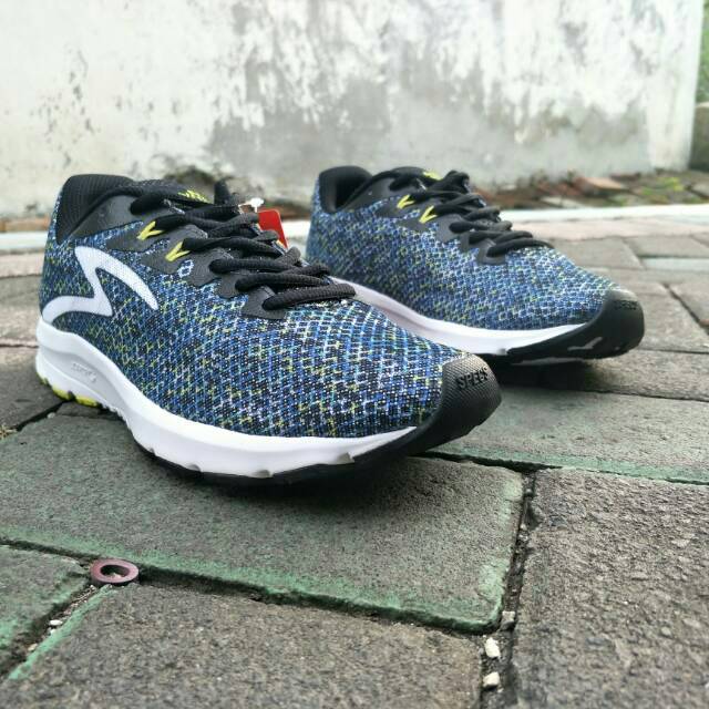 Sepatu Specs Running- Road King III/Green Grafito/White