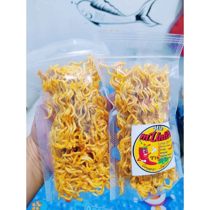 

Snack Makanan Ringan Camilan Pedas Makanan Pedas 2pcs