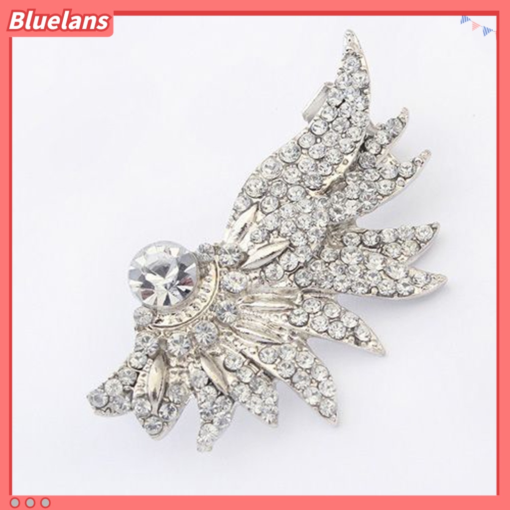 1 Pc Anting Stud Desain Sayap Aksen Berlian Imitasi Gaya Punk Untuk Wanita