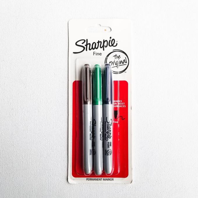 

PERALATAN MENGGAMBAR SHARPIE FINE POINT PERMANENT MARKER SET 3 WARNA / SPIDOL PERMANENT PERALATAN