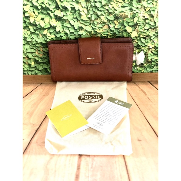 Preloved FOSSIL authentic wallet