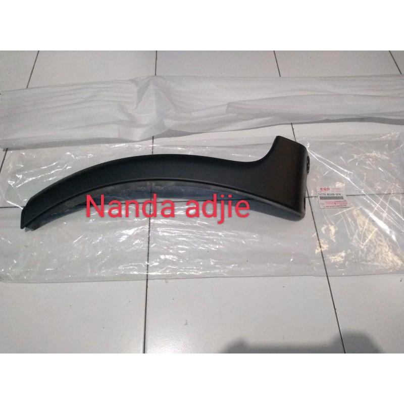 Fender depan kanan mobil Sx4 Neo baleno original