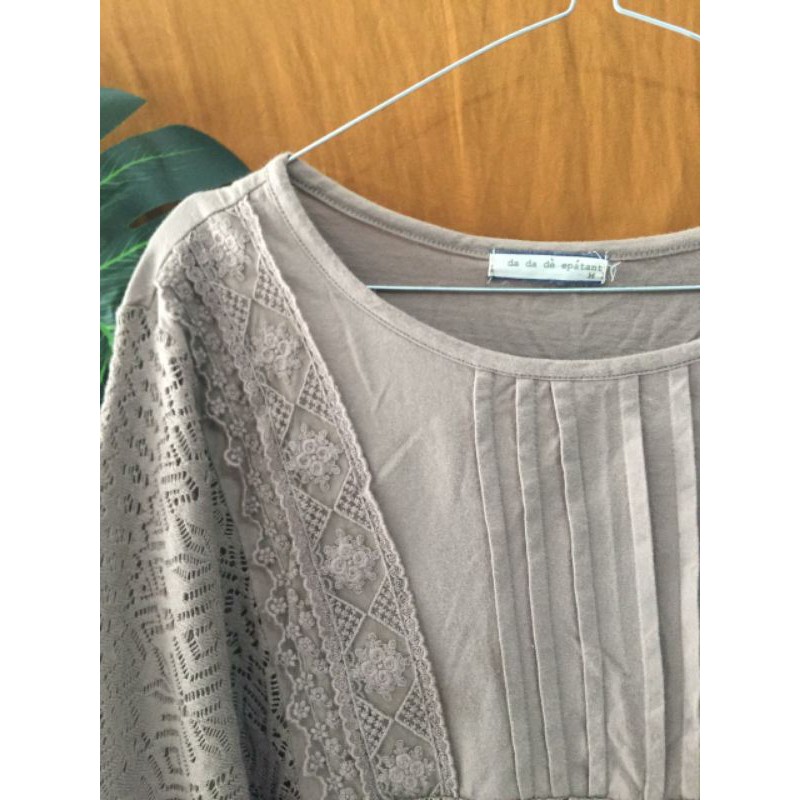 Baju Wanita Casual Cokelat Renda