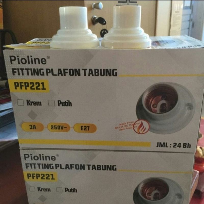 Fitting lampu PIOLINE PFP221 ORIGINAL