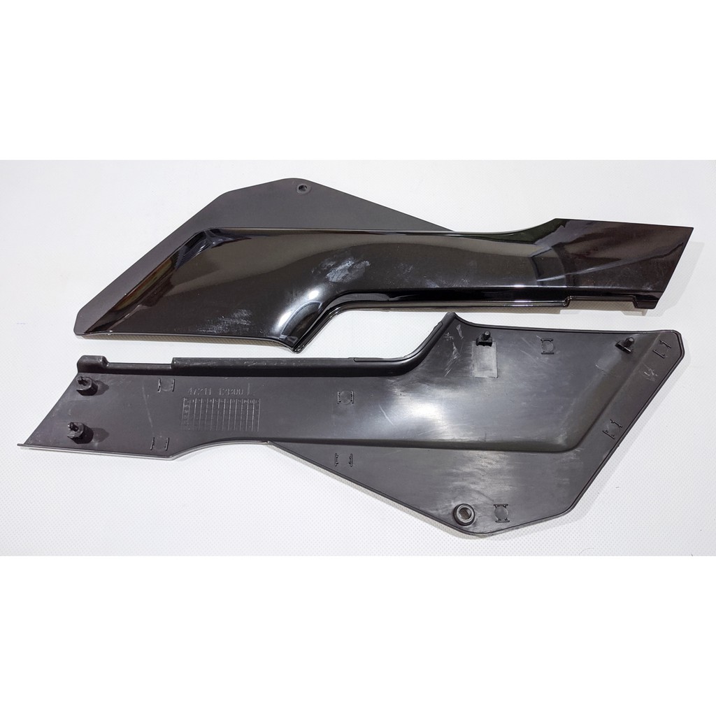 COVER BODY BELAKANG TXR 150. KAP BODY KIRI DAN KANAN SUZUKI RGR WARNA HITAM