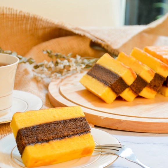 

Lapis Legit Ibuku - Lapis Surabaya Wijsman Original Premium Layer Cake