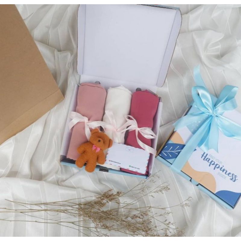 

sellstore hampers hijab/kado ulang tahun/kado anniversary/kado graduation