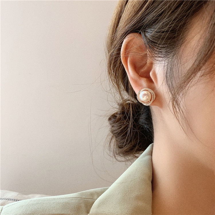 Anting Stud Desain Bunga Aksen Mutiara Gaya Retro Korea Untuk Wanita