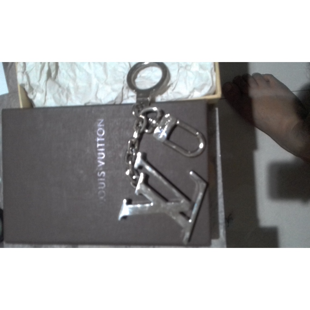 gantungan kunci LV original