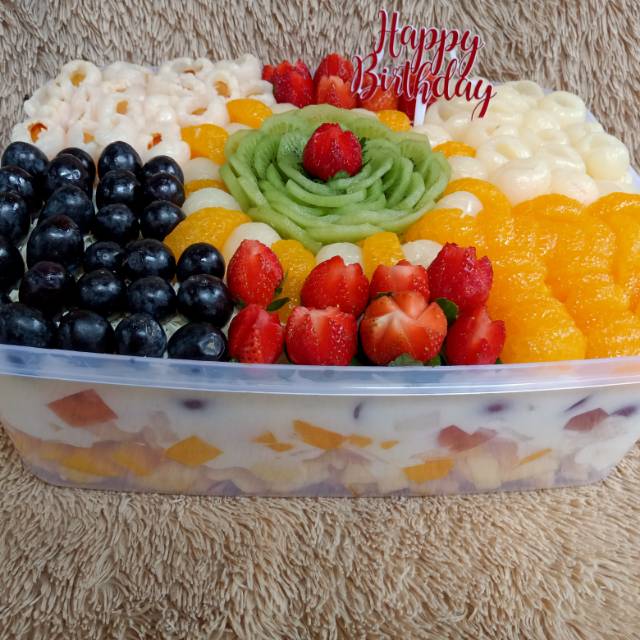 

Tukusiki salad 5500 ml special toping hbd /anniv 5
