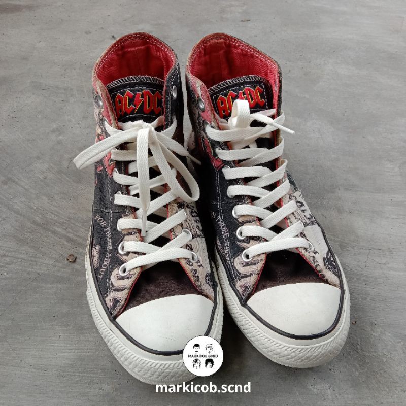 Converse x Acdc