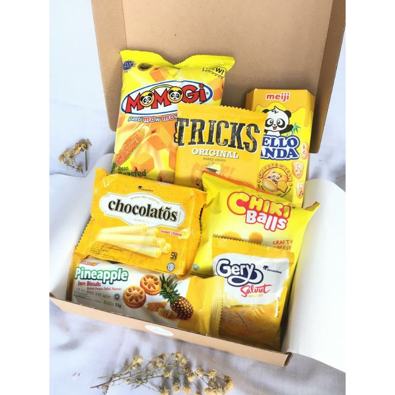

Snack Box Hemat Birthday, Anniversary, Graduation, Hampers (Bisa Costum)