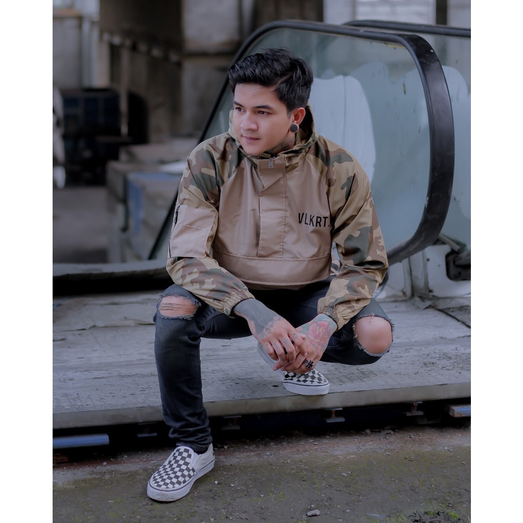 CAMO JACKET TASLAN VOLKERT / JAKET CAOUGLE CAMO / JAKET WINDBREAKERS UNISEX / JAKET GUNUNG / HOODIE UNISEX