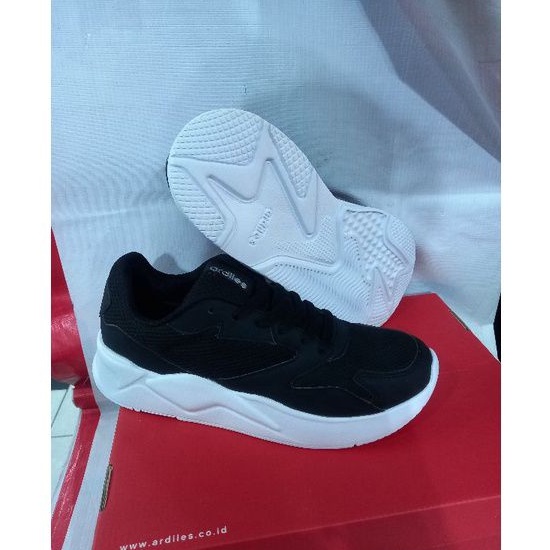 sepatu sneakers wanita Ardiles hitam original spokat jj