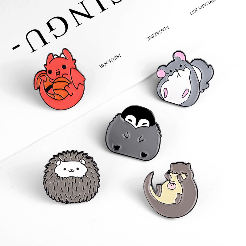 Bros Pin Enamel Desain Landak Chinchilla Otter Penguin Dragon Untuk Hadiah Anak